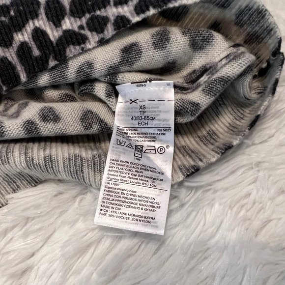 🎉HP🎉 Banana Republic Filpucci Fine Italian Yarn Leopard Sweater - Picture 5 of 5